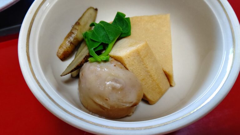 高野豆腐・里芋・ごぼうの煮物